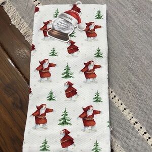 NWT 2PK Santa Kitchen Christmas Hand Towels 18”x28”